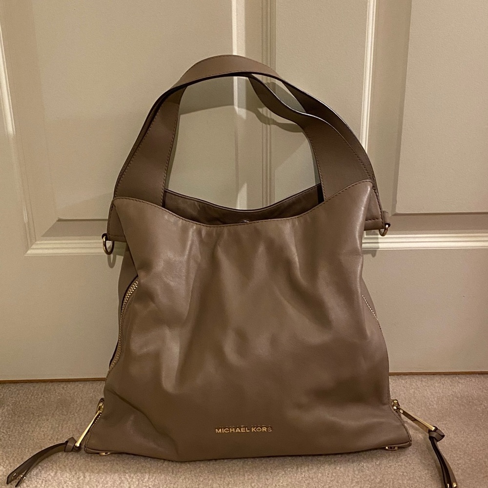 Michael Kors leather purse